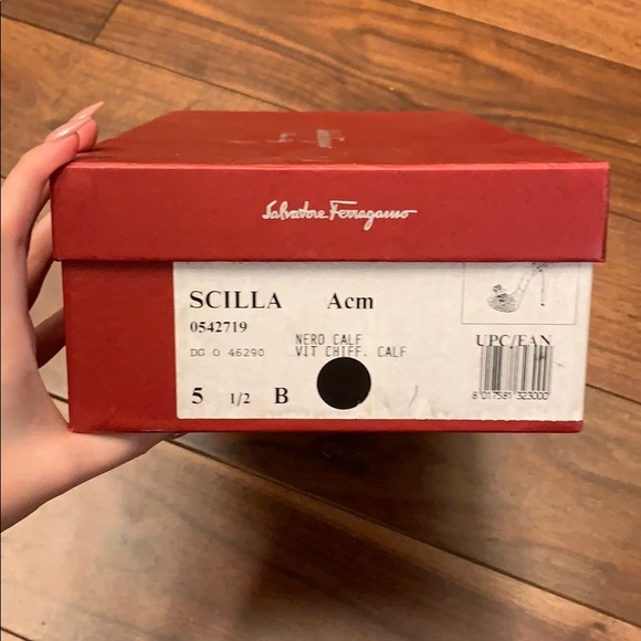Authentic Salvatore Ferragamo high heels size 5.5 - Picture 6 of 6